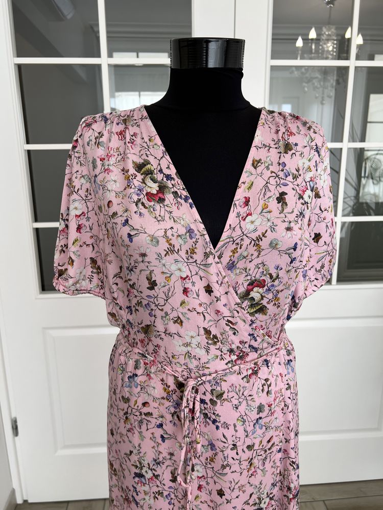 Rochie Martinez, roz cu imprimeu floral, petrecuta, marimea M-38