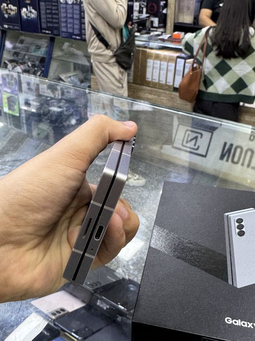 Samsung Z fold 6