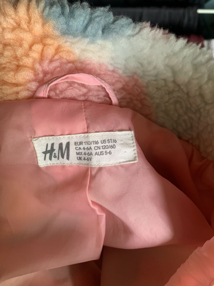 Geaca pufoasa H&m fetite