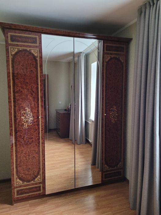 Спальный гарнитур