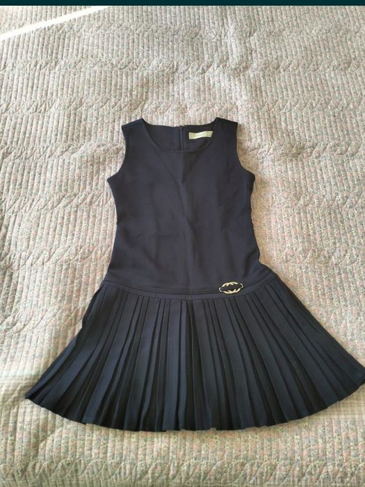 Продам школьный сарафан