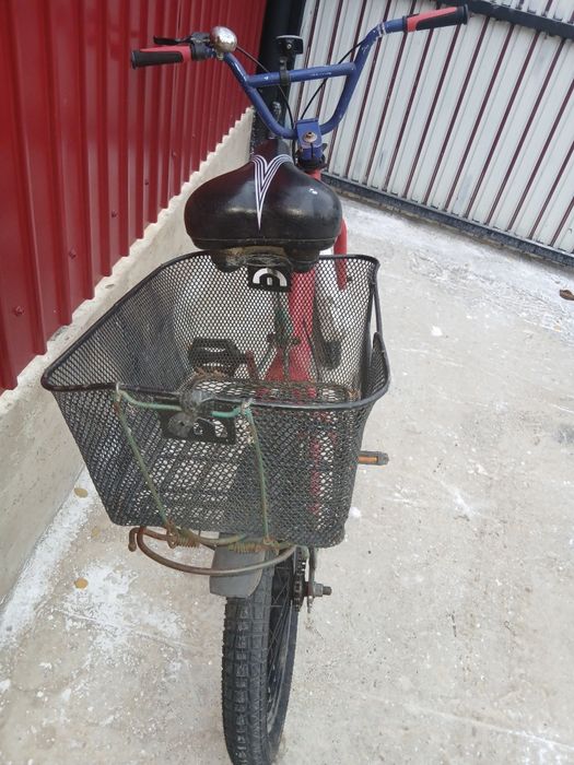 Vând bicicletă BMX,ân perfectă stare de funcționare foarte rezistenta