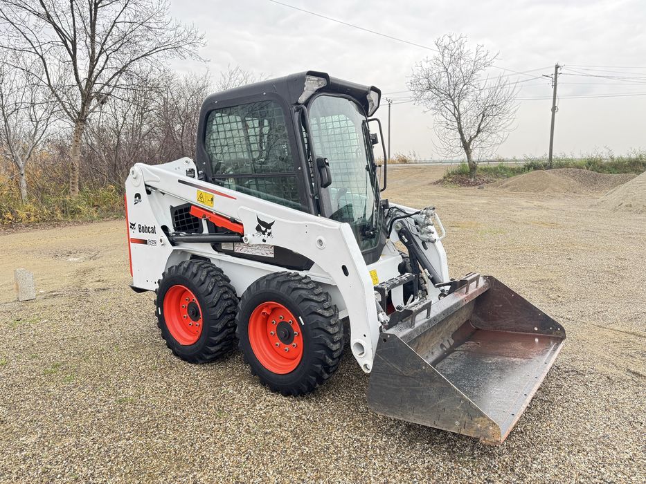 Incarcator frontal Bobcat S450. Ca nou , cu 700 ore impecabil .