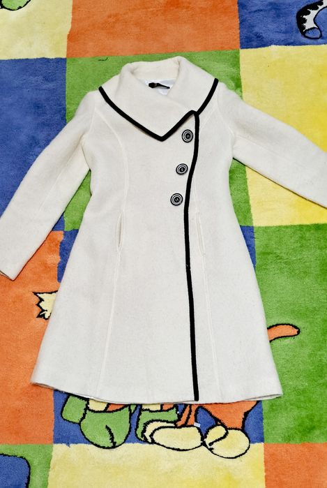 Vând palton de lana marime 36