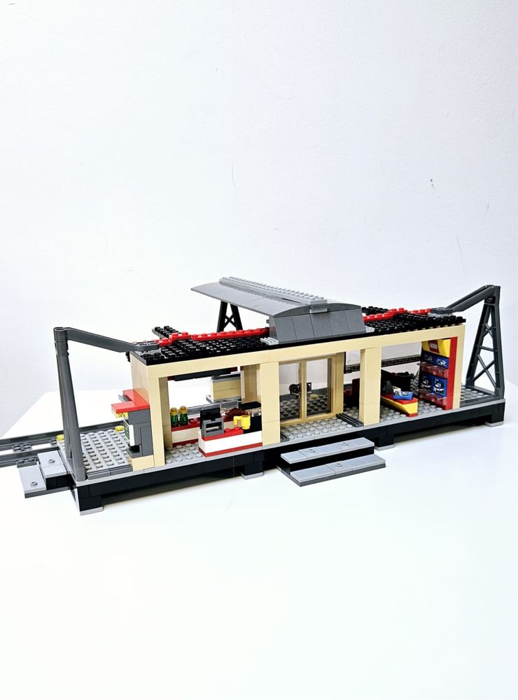 Lego City 60050 - Train Station (2014)