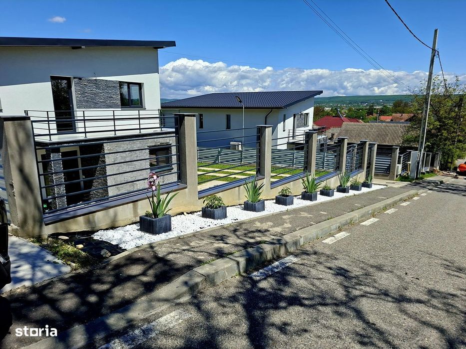 Casă / vilă Mărăcineni / Argeș , finisaje moderne !