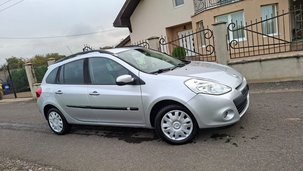 Renault Clio  an fabricație 2011
