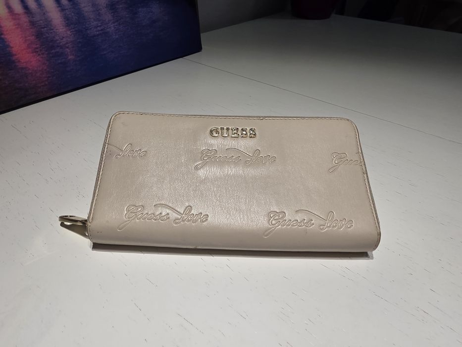 GUESS женский кошелек клатч