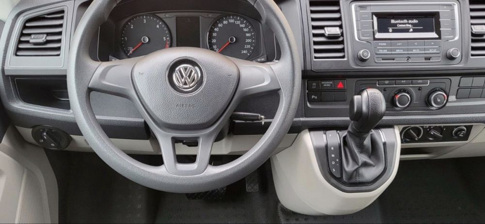 VW Transporter T6 Automatic