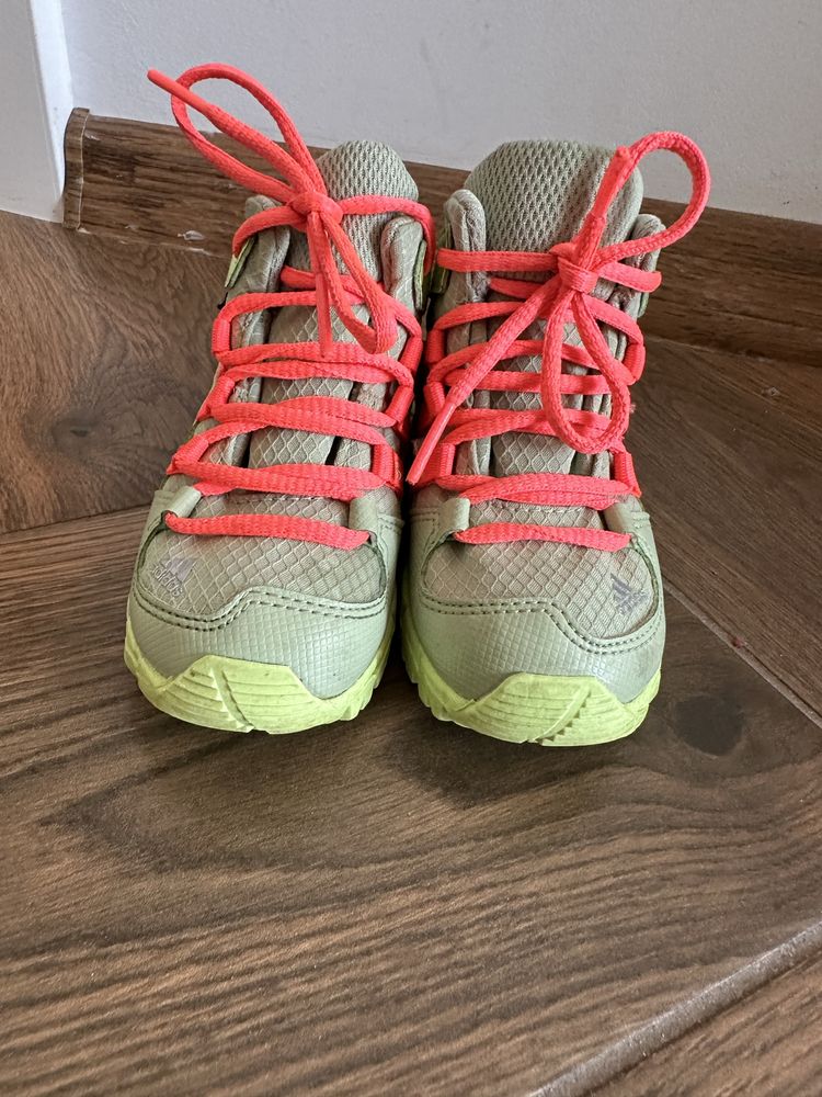 Adidasi inalti tip ghetuta Terrex Adidas