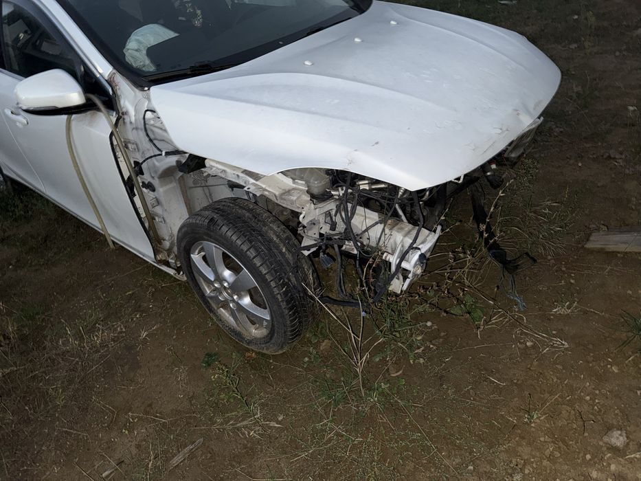 Vand Volvo V40 avariat!