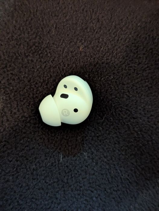 Правый наушник galaxy buds2 pro