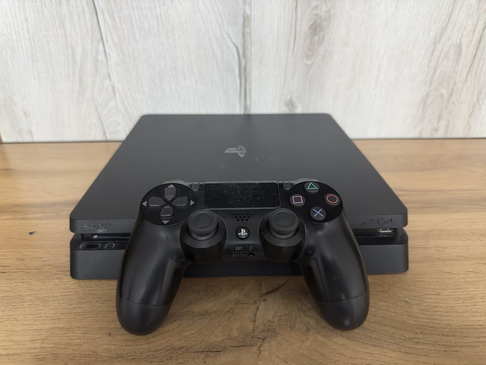Ps4 slim + диски + 2 джостика