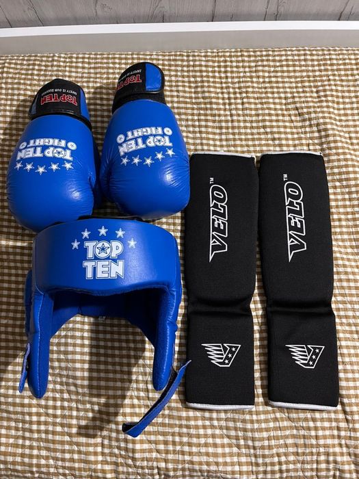 Шлем,Перчатки,Футы