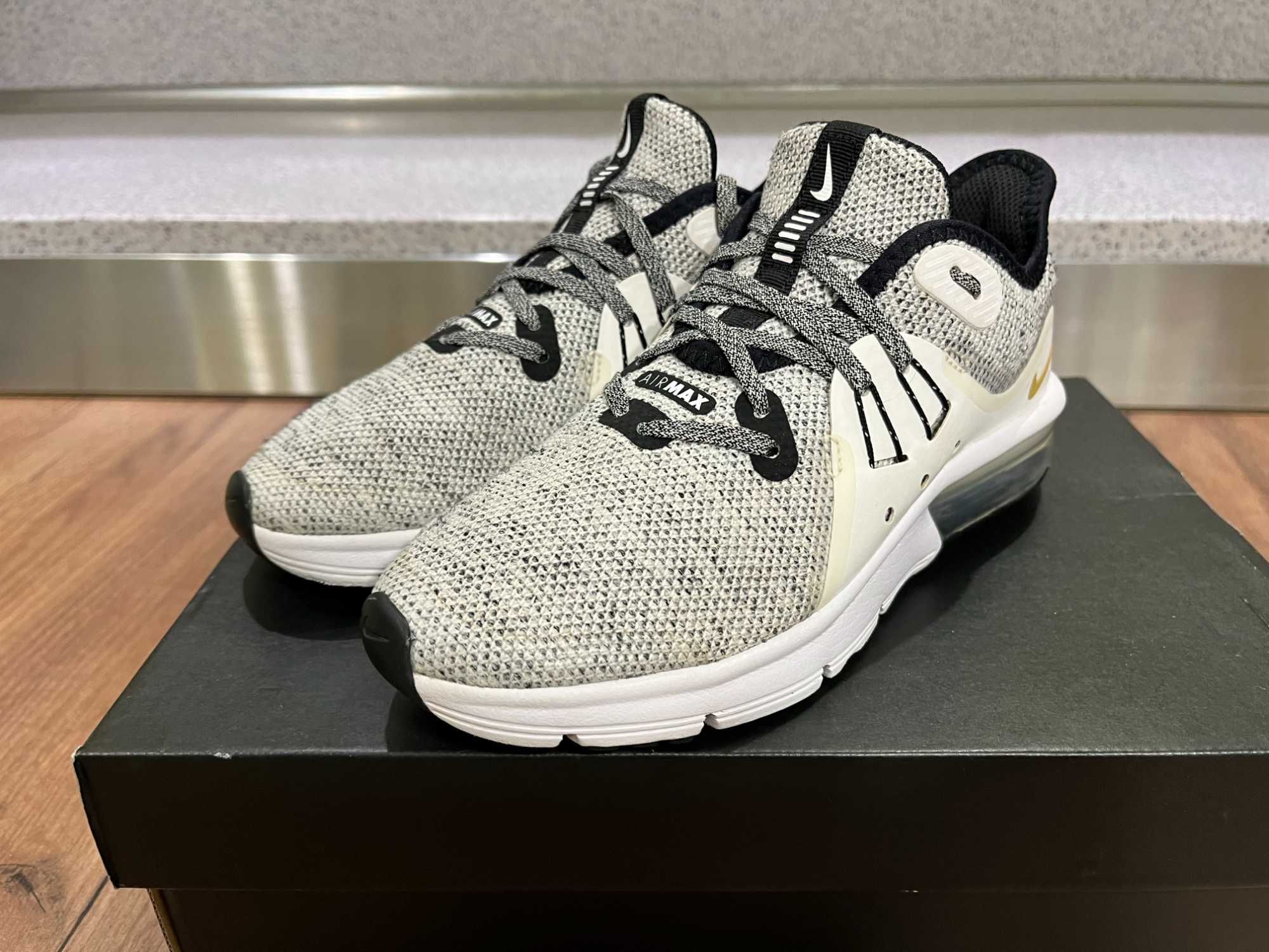 ОРИГИНАЛНИ *** Nike Air Max Sequent 3 / White Grey