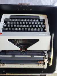 Vând mașină de scris veche