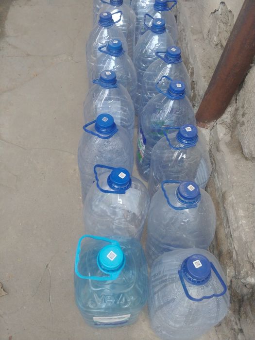 Продам баклашки 10 л.чистые