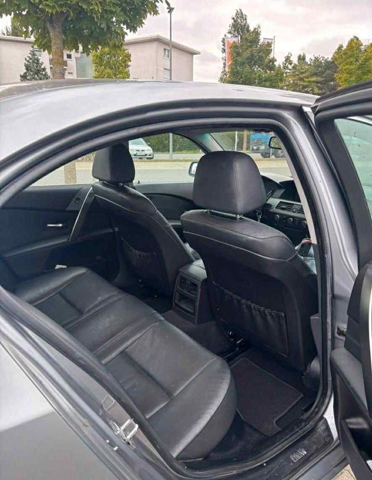 BMW 520i, 2.2 benzină