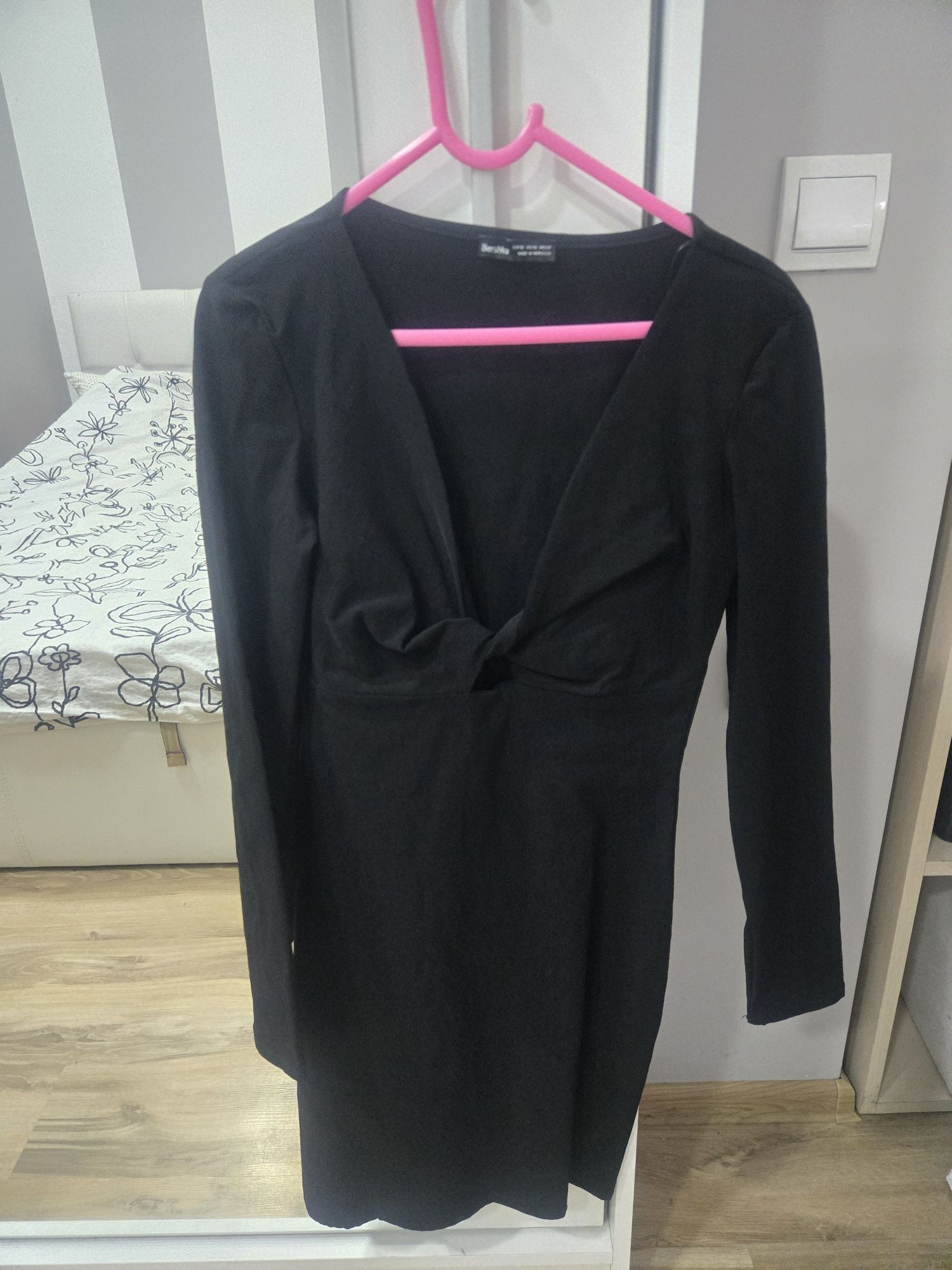 Дамски рокли на Mango, Bershka, Zara, Kensol, Mohito, Rezerved, hm