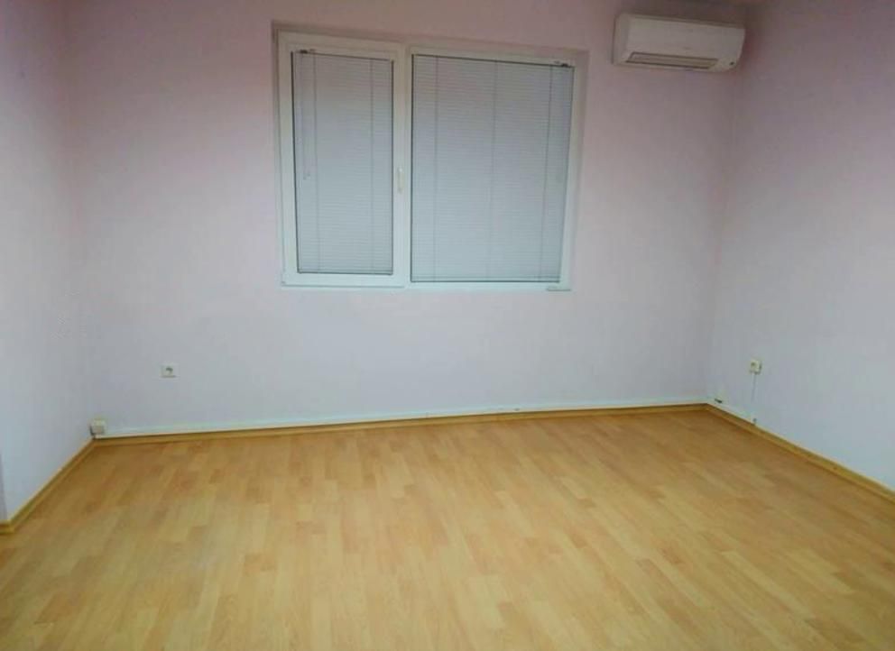 Дава се под наем Етаж от къща в София, Изток - 125 кв.м за 1000 € - Снимка #4
