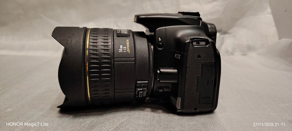 Vand pachet Canon eos + Sigma 14mm f2. 8
