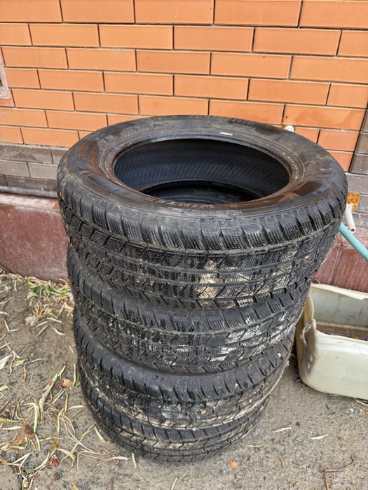 Зимние шины 205/60R16