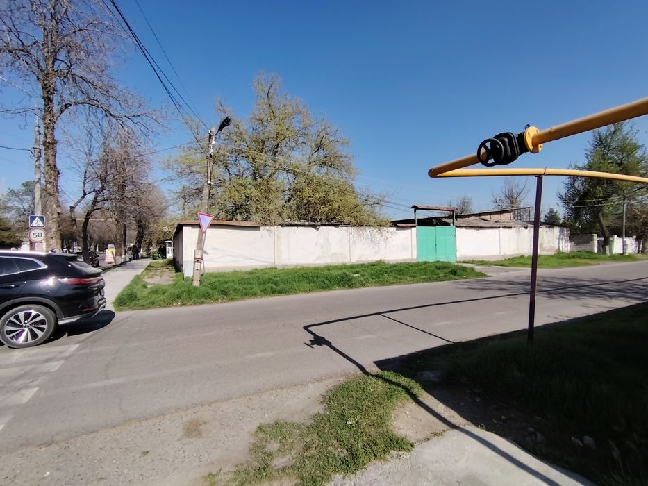 Назарбек срочно сотилади ер.