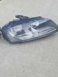 Vind 2 faruri audi a3 2010 pt masina cu volan pe dreapta