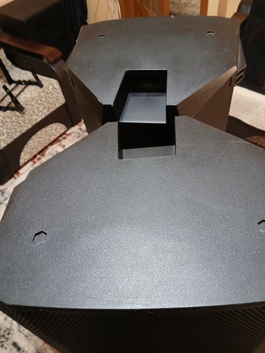 Vând  boxe  Mackie Trump 215 (RCF, FBT)