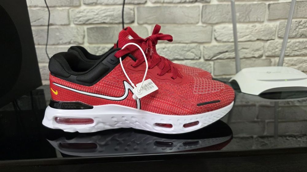 Оригинальные кроссы Nike