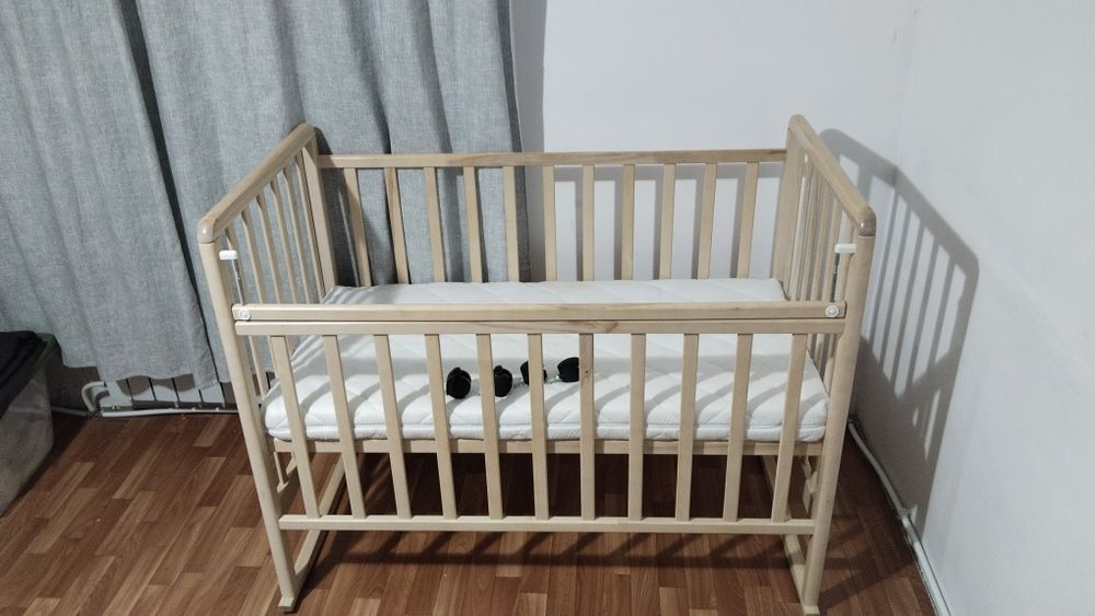 Детская кроватка