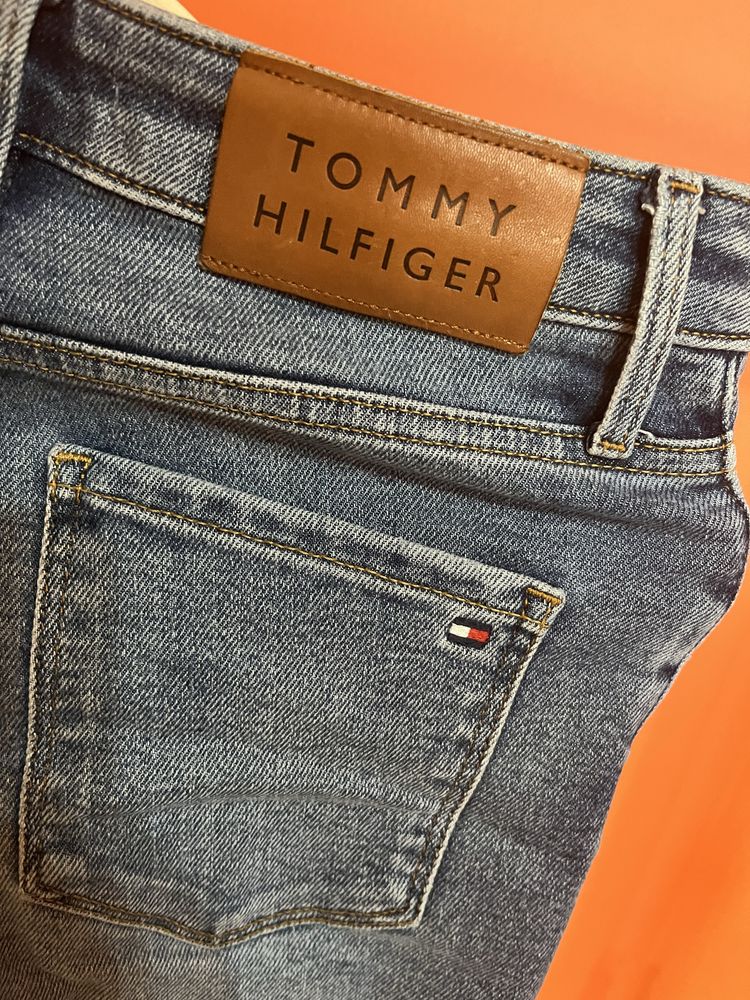 Оригинални дънки Tommy Hilfiger