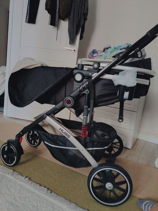 Продается коляска фирмы HUGS