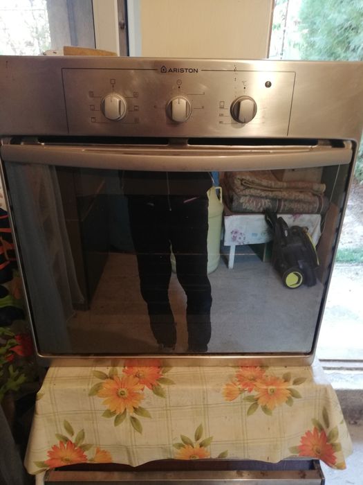 Продаётся духовка Аристон. В отличном состоянии.