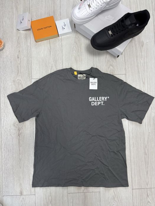 Tricou Gallery Dept. original – gri cu imprimeu față/spate / Size -M