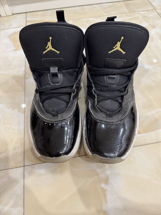 Jordan stay royal 3