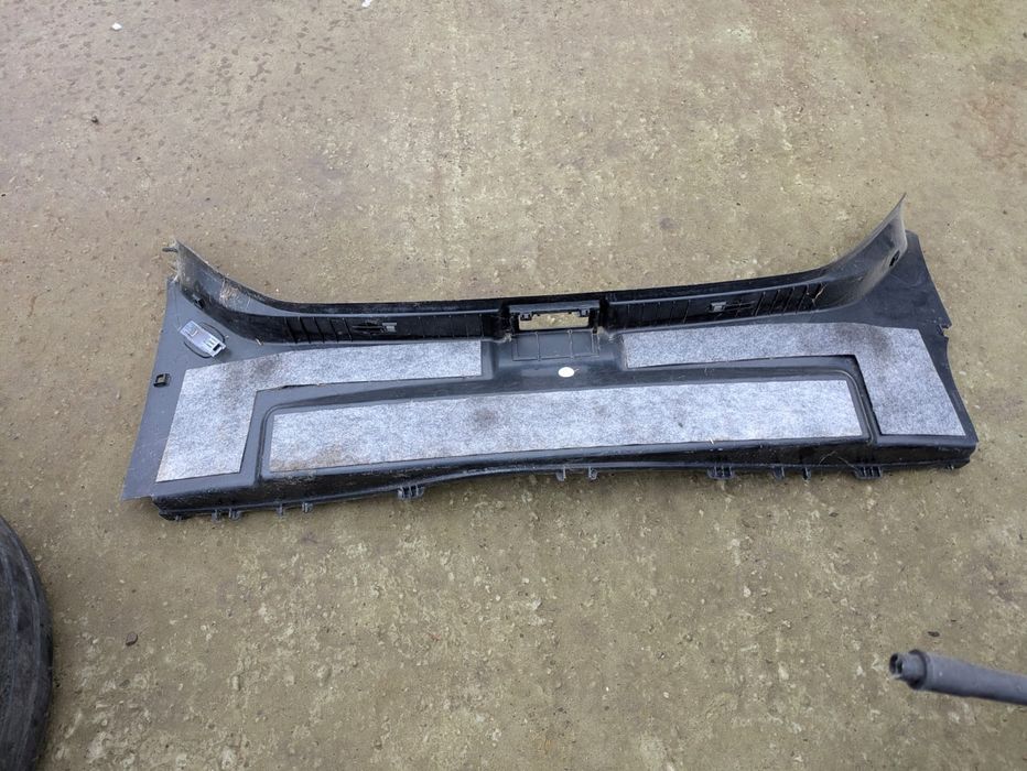 Trapă Mercedes ClS aripa stânga