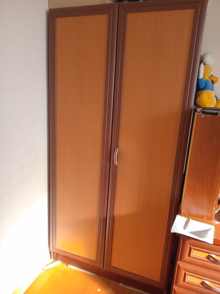 Shkaf, ish ustoli sotiladi Rossiyski mahsulot