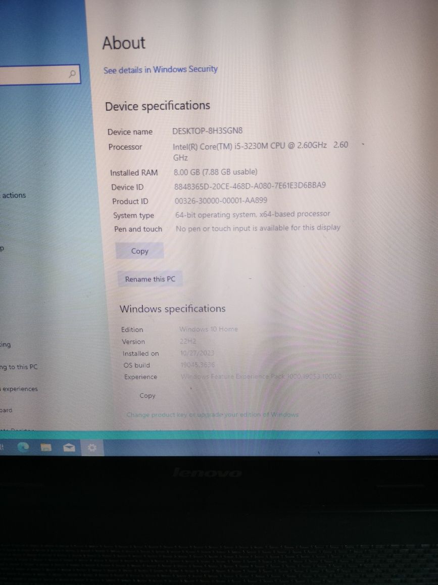 Laptop lenovo g700