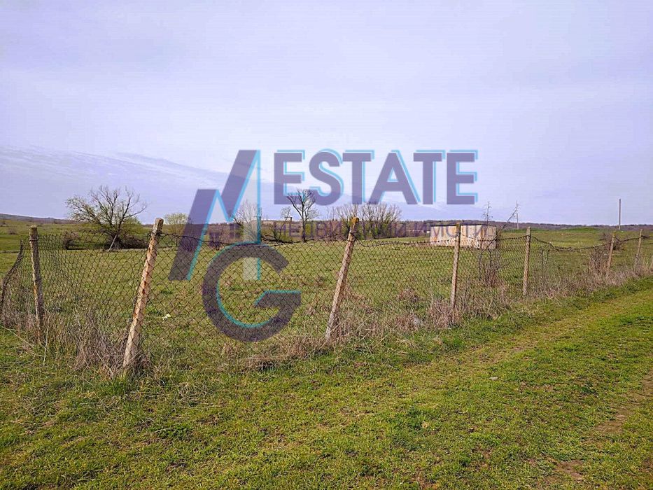 Парцели в регулация в село Лъка, общ. Поморие.