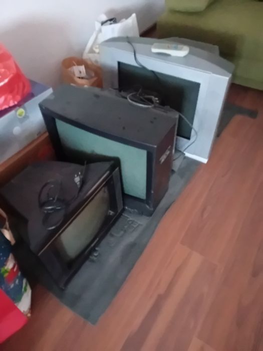 Televizoare funcționale cu telecomanda