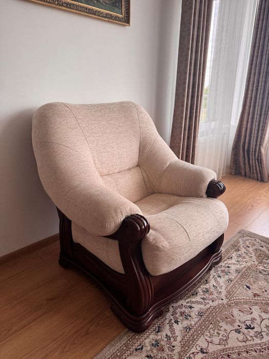 Set canapea + fotoliu + masa