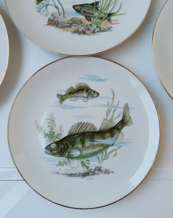 Винтидж порцеланови чинии с рибки, отлично състояние