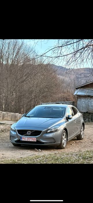 Volvo v40 momentum
