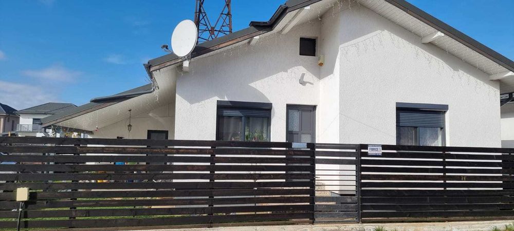 Casa parter 3 camere