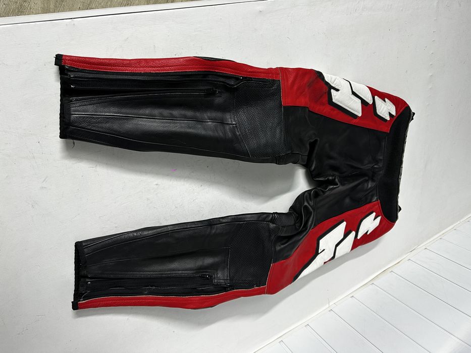 Pantaloni moto Dainese 48 piele cu protectii pentru sportive vitezane