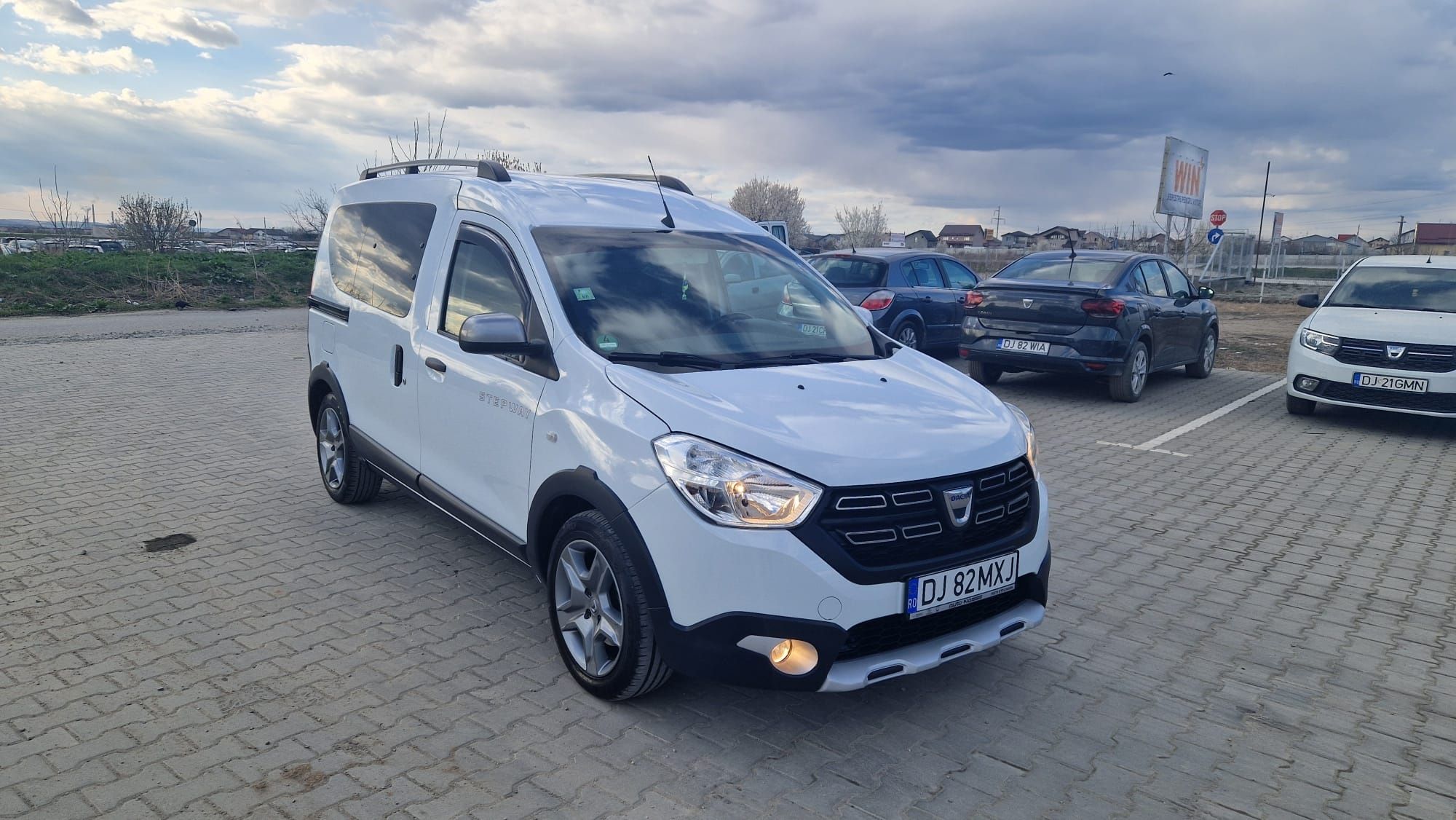 Vând Dacia Dokker Stepway motor de 1.5 diesel anul 2020
-Unic propriet