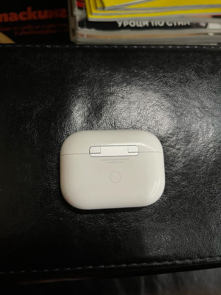 AirPods Pro (С MagSafe зарядно)
