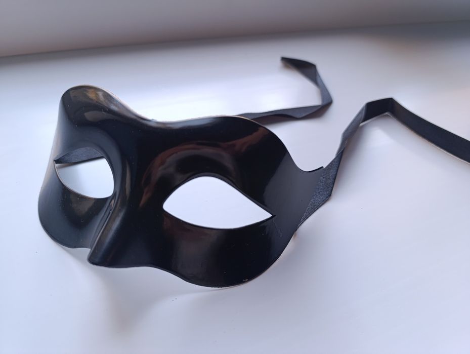 Мужская карнавальная маска