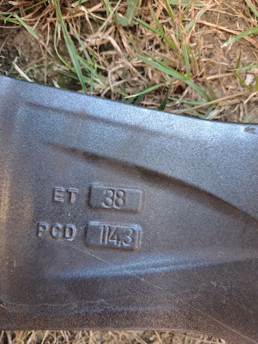 Vând jante Dezent pe 18 inch